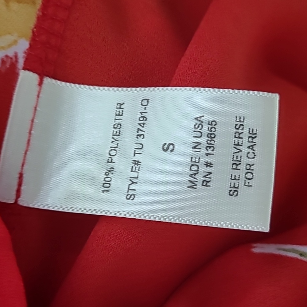 West Kei Red Floral Wrap Blouse, Size Small - Picture 7 of 7